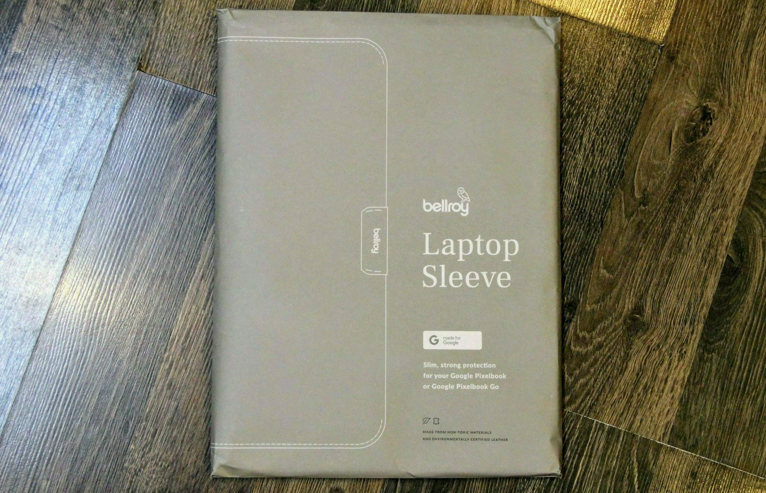 Laptop Sleeve:パッケージ(表面)