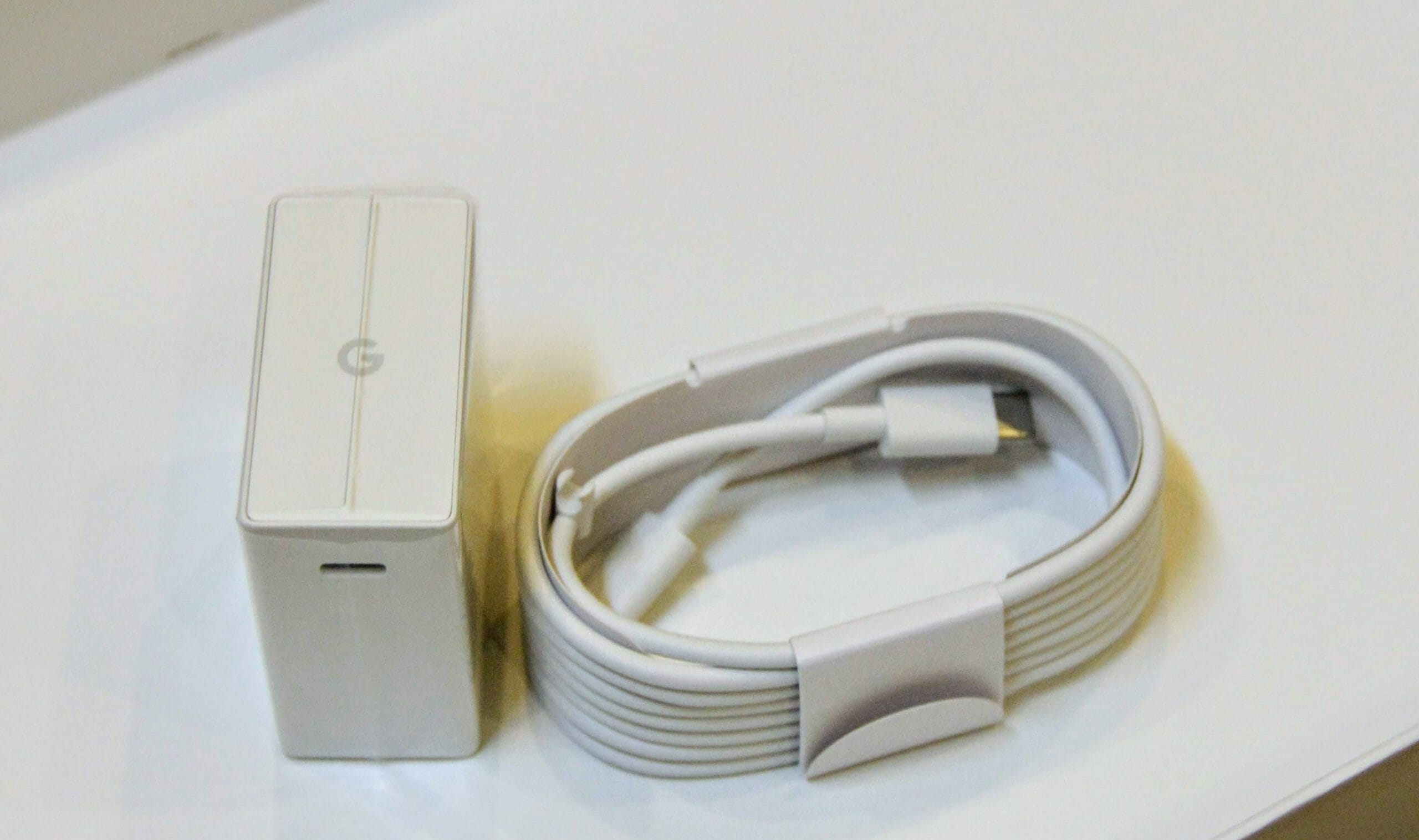 Pixelbook Go：付属品（充電セット）
