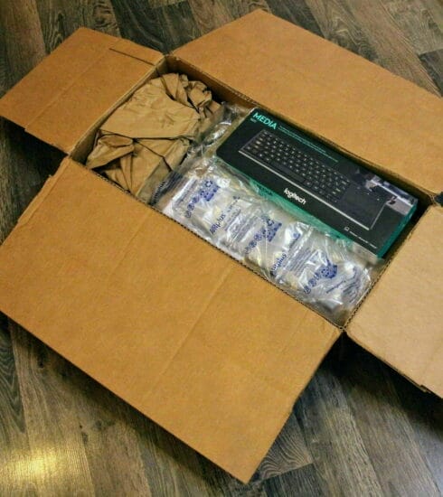 ベトナムに到着した荷物を開封